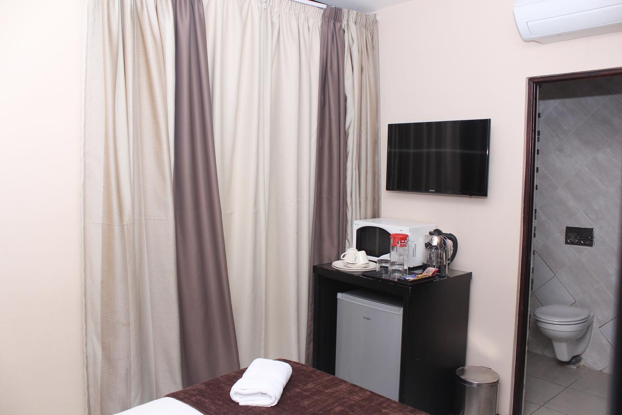 Hotel Galaxy Tower โจฮันเนสเบิร์ก ภายนอก รูปภาพ